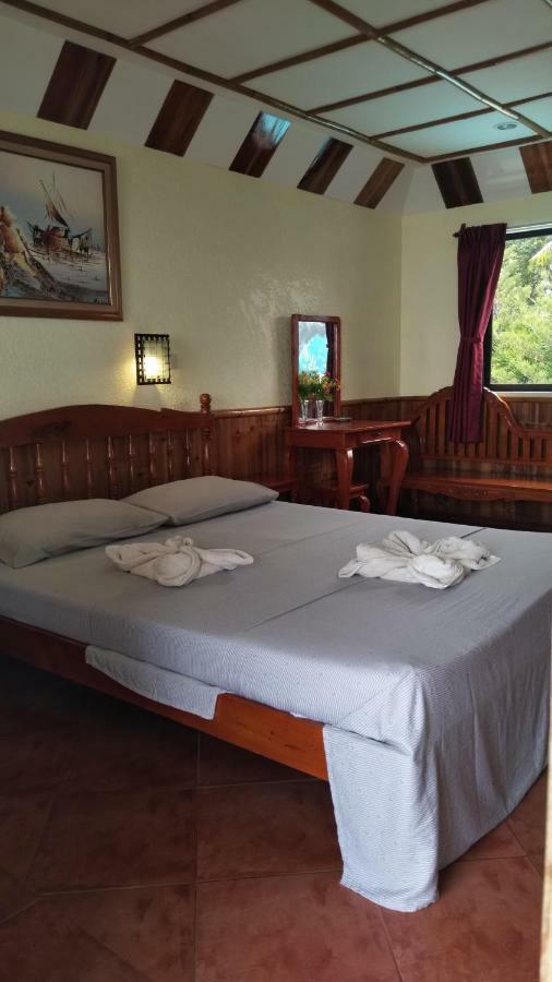 Love'S Beach & Dive Resort Moalboal Eksteriør bilde